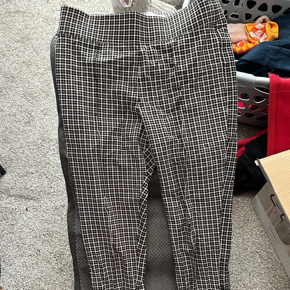 Old Navy Stretchy patterned leggings/work pants size 10 Long